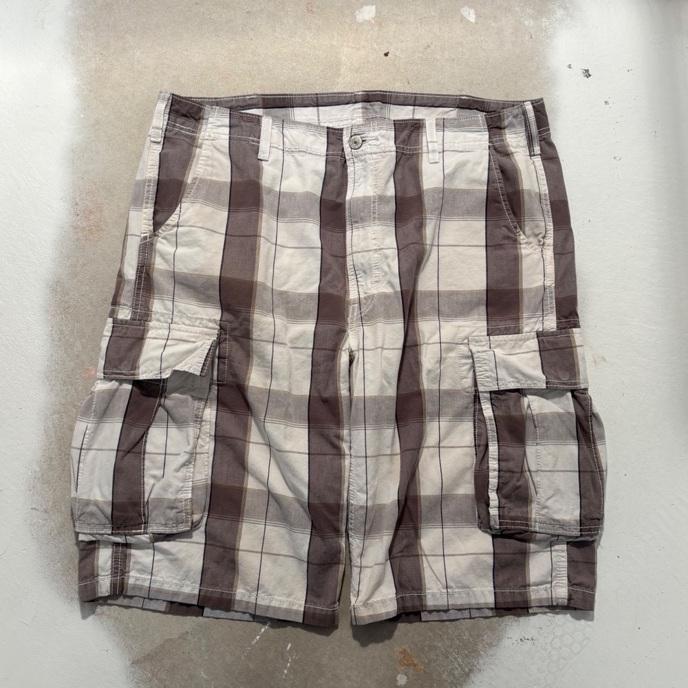 Levis Mens Brown Plaid Cotton Cargo Shorts Size 38 Casual Summer Pockets